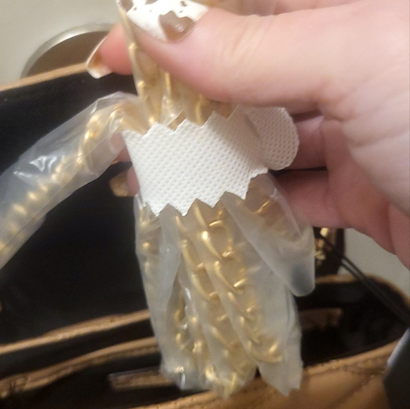 Kylie & Kendall tan purse - Picture 5 of 9